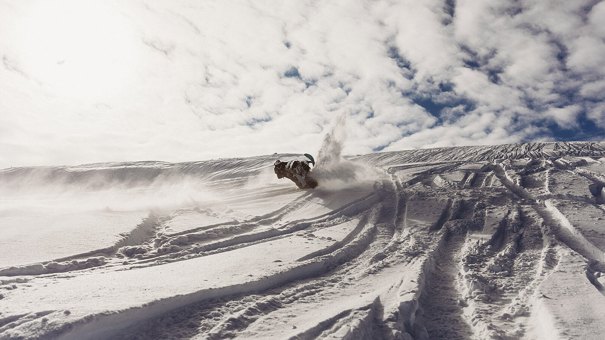 Snowmobiler enjoys fresh powder in Valemount