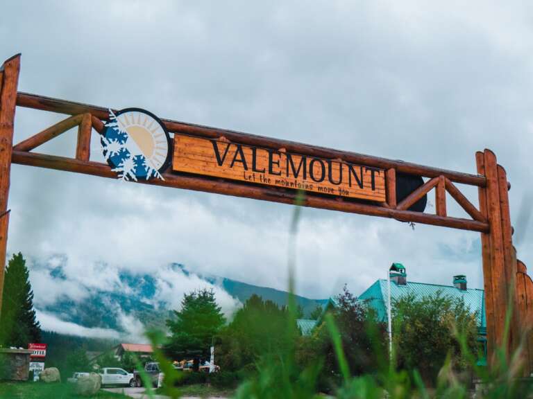 Valemount Snowmobiling | Trails, Passes… | Best Western Plus Valemount