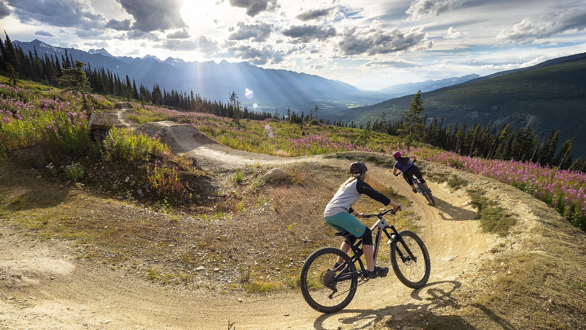 VARDA mountain biking 1